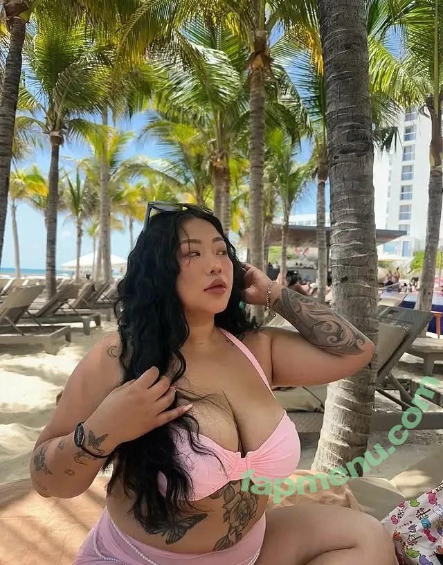 Mee Wang nude photo #0022 (m34tymeeow / meeciwang)