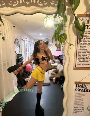  nude photo #0002