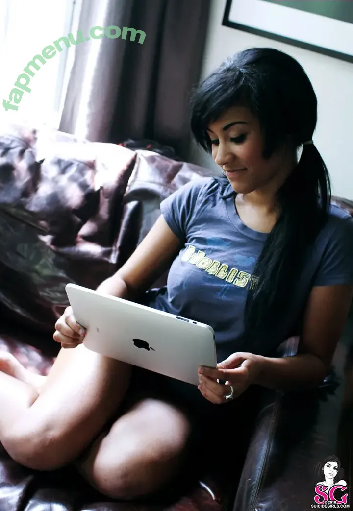 Meelajane nude photo #0005 (meelajane__)