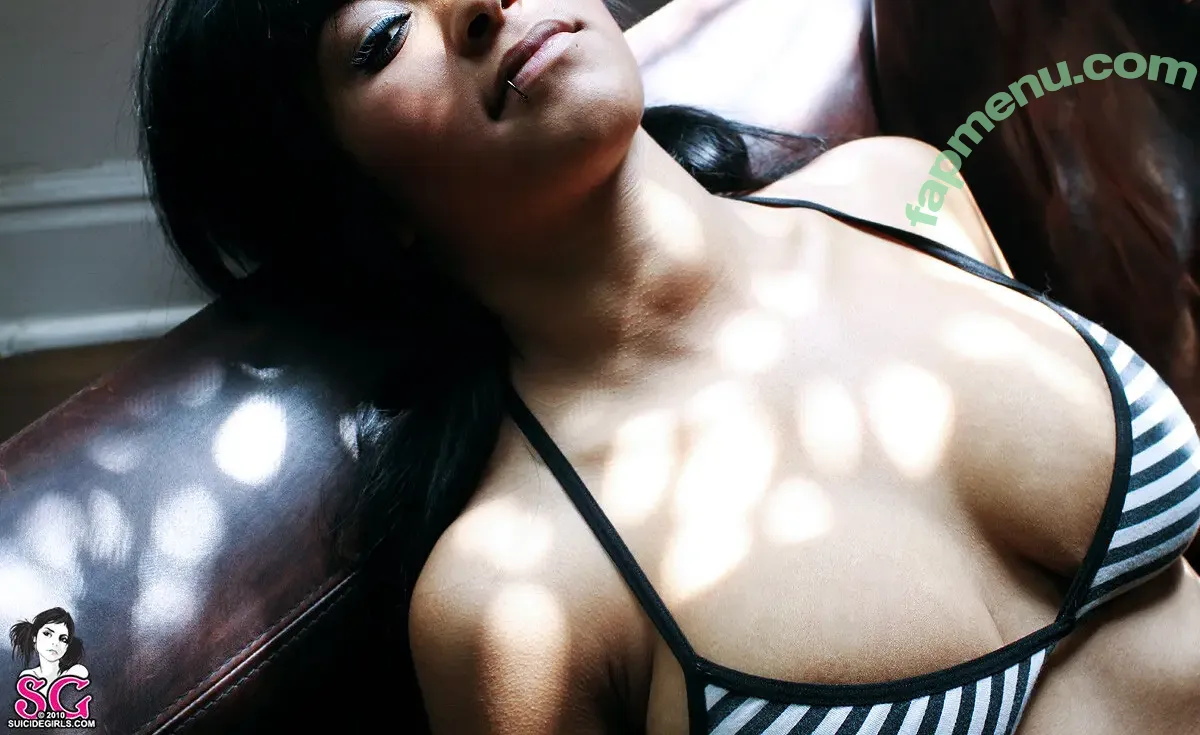 Meelajane nude photo #0014 (meelajane__)