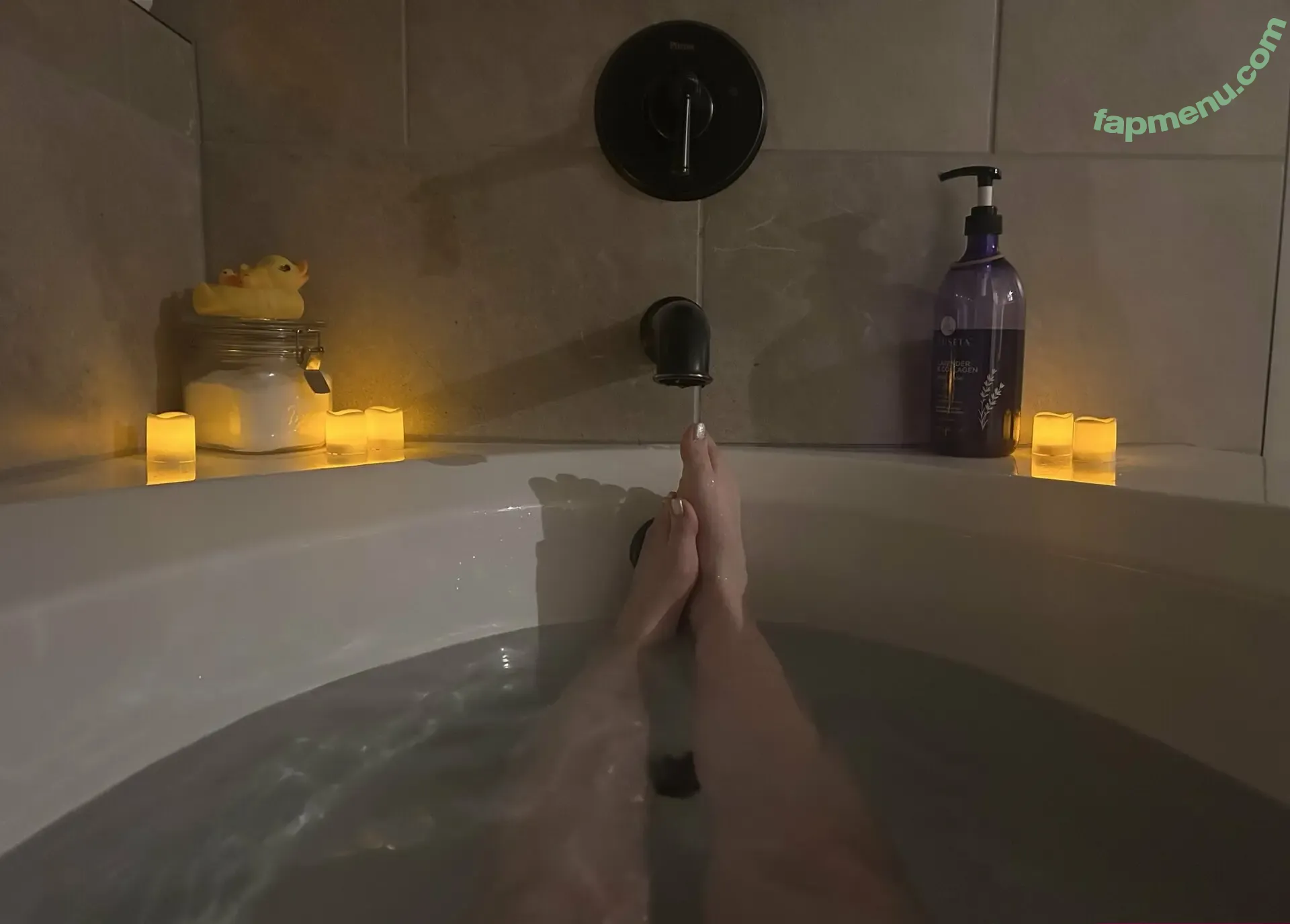 Meena Shahri nude photo #0096 (Meena.shahri)