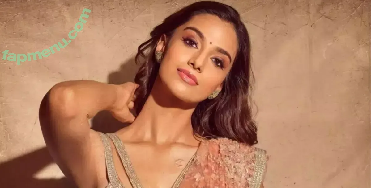 meenakshichaudhary nude photo #0008 (meenakshichaudhary)