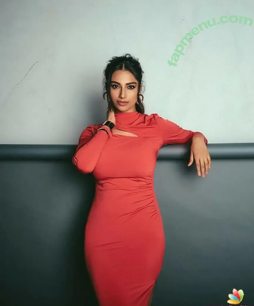 meenakshichaudhary nude photo #0016 (meenakshichaudhary)