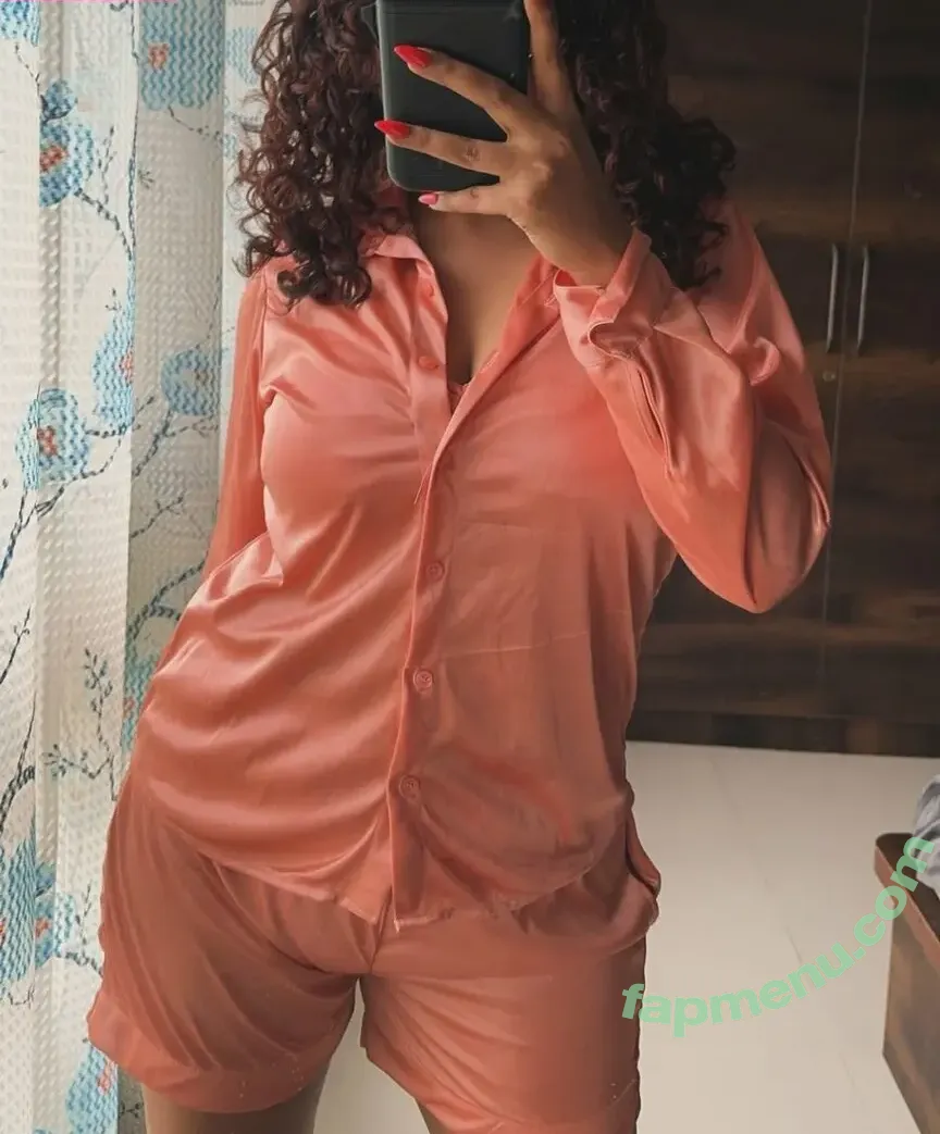 Meera Singh nude photo #0004 (freakyindianbebe-vip / meeraaaaasingh)