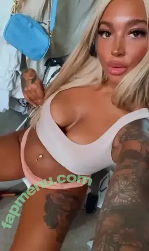 Meesh Elizabeth / meeshelizabethxox / mrsjuicyass nude photo #0001
