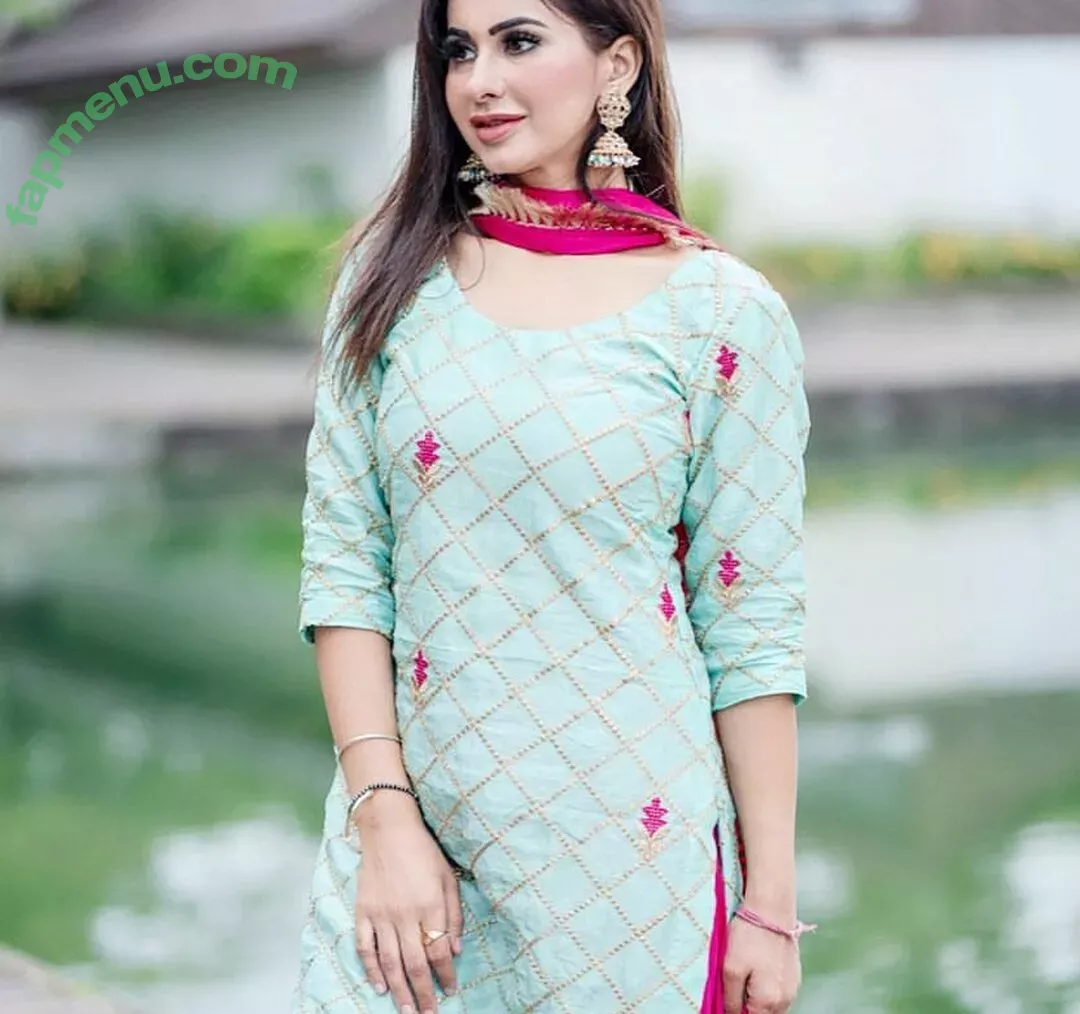 Meetii Kalher nude photo #0607 (meetiikalher)