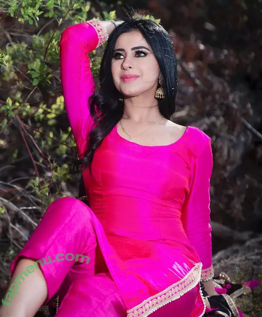 Meetii Kalher nude photo #0633 (meetiikalher / meetiikalher909)