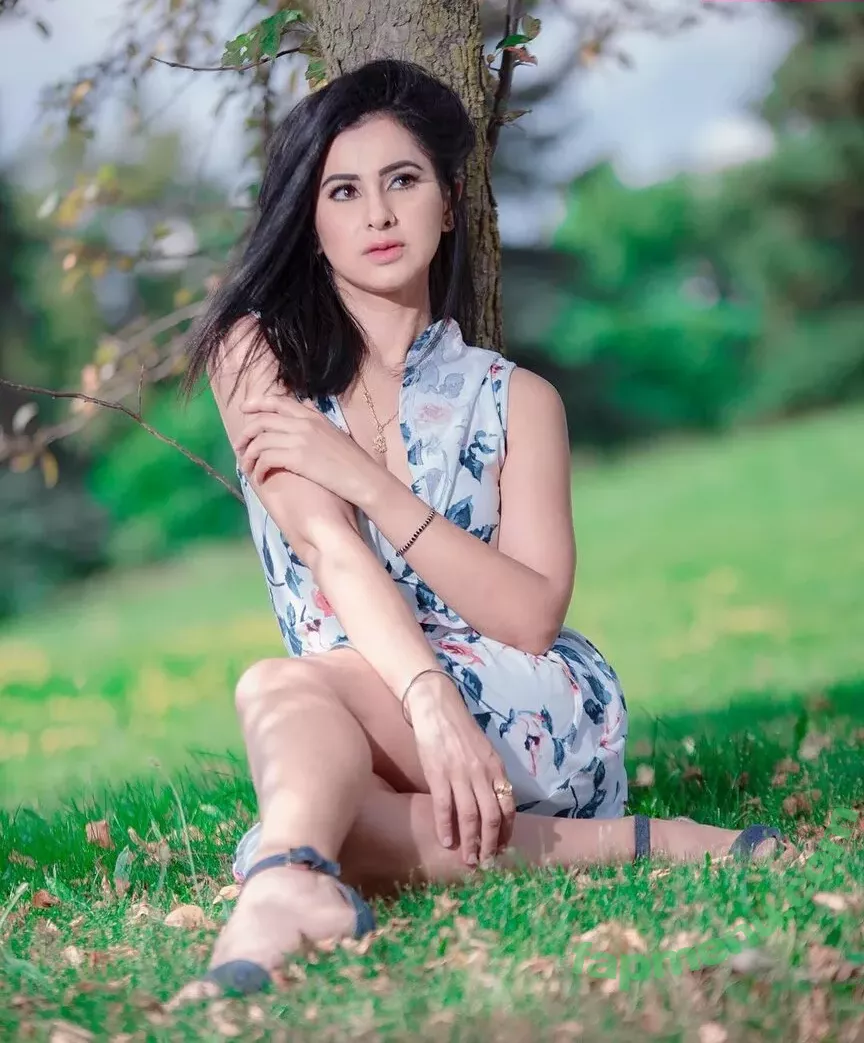 Meetii Kalher nude photo #0673 (meetiikalher / meetiikalher909)