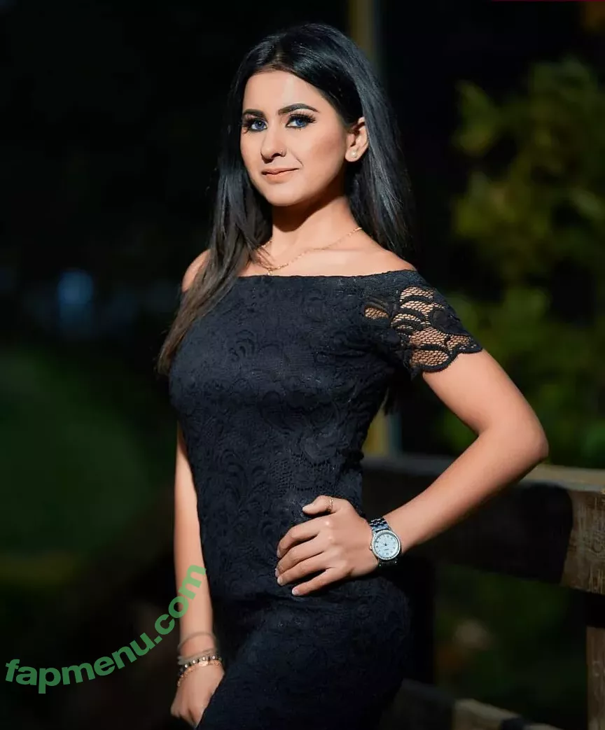 Meetii Kalher nude photo #1029 (meetiikalher)