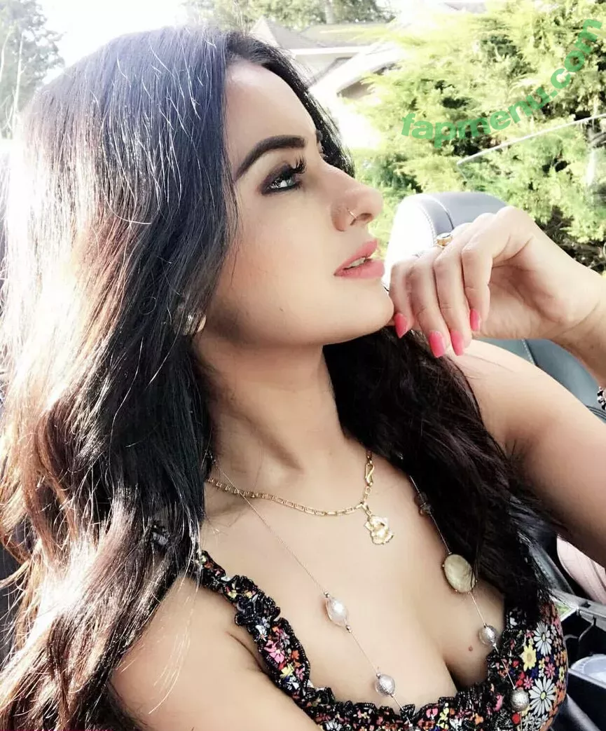 Meetii Kalher nude photo #1099 (meetiikalher)