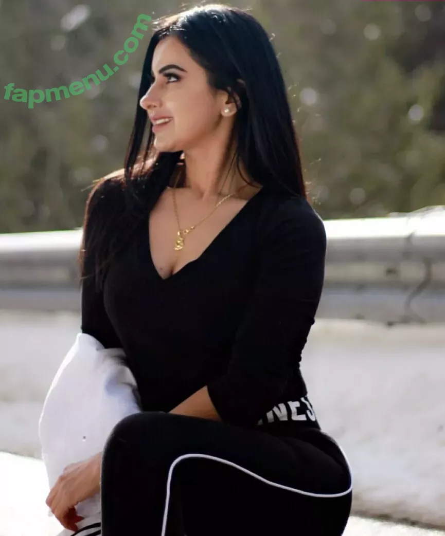 Meetii Kalher nude photo #1106 (meetiikalher)