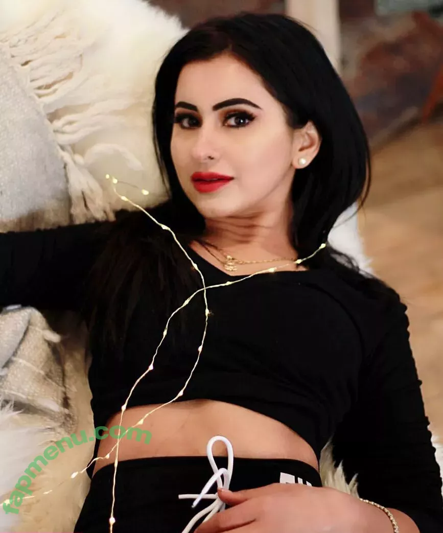 Meetii Kalher nude photo #1113 (meetiikalher)