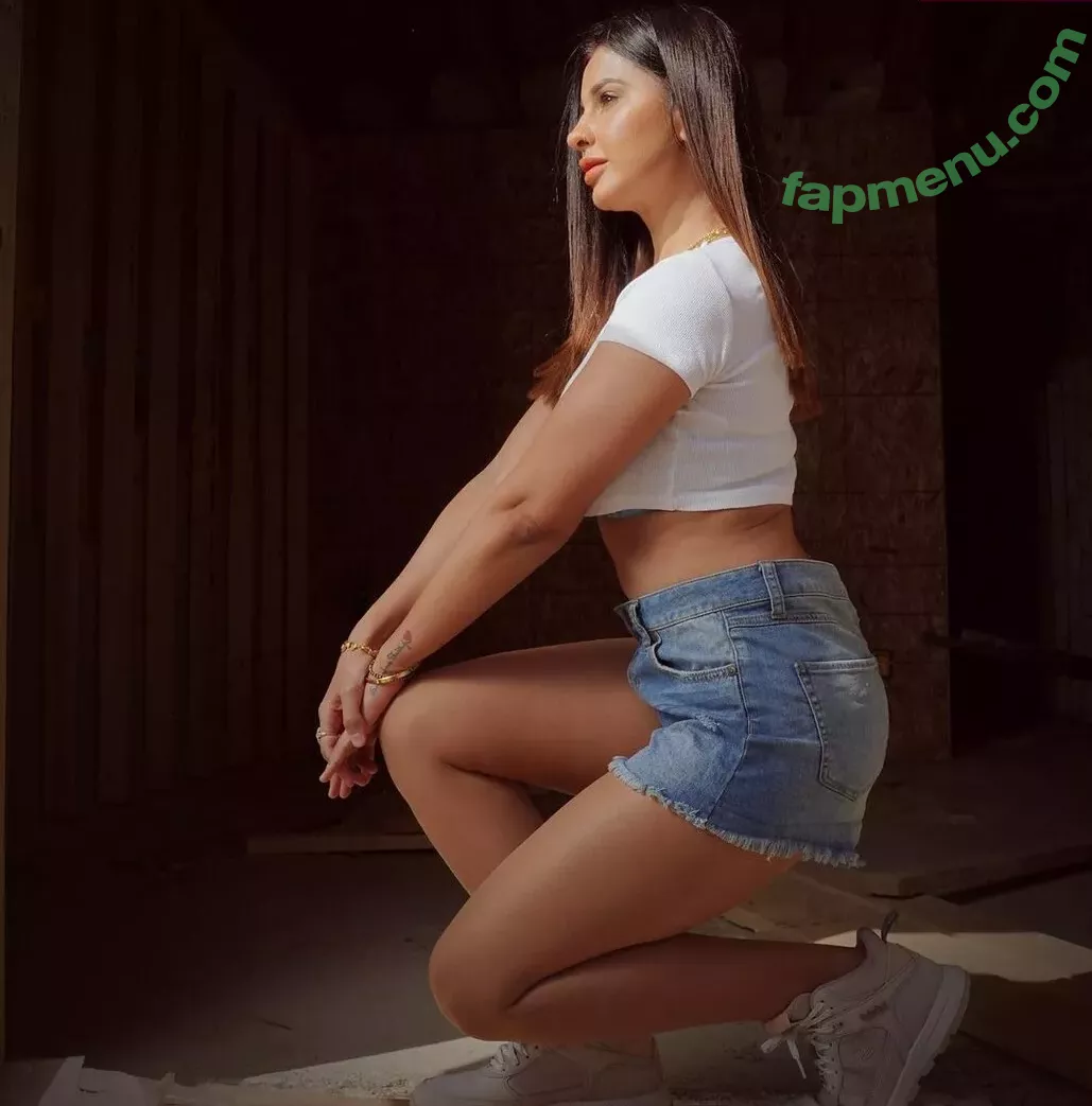 Meetii Kalher nude photo #1126 (meetiikalher)