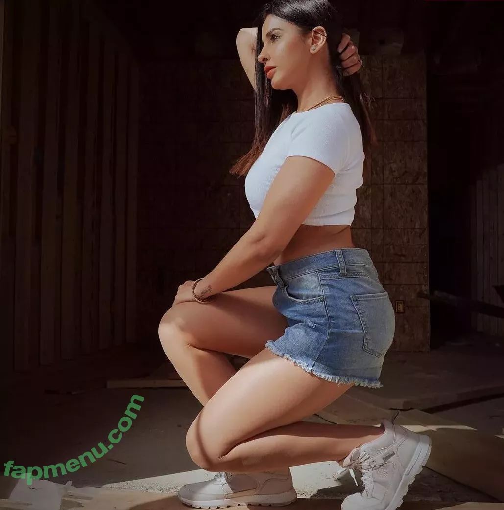 Meetii Kalher nude photo #1127 (meetiikalher)