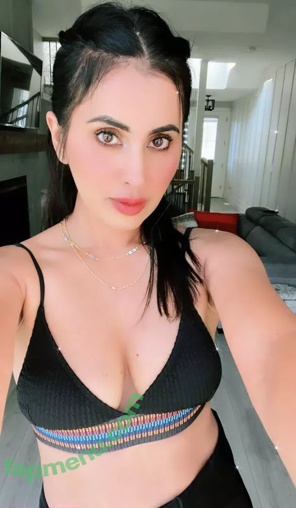 Meetii Kalher nude photo #1200 (meetiikalher)