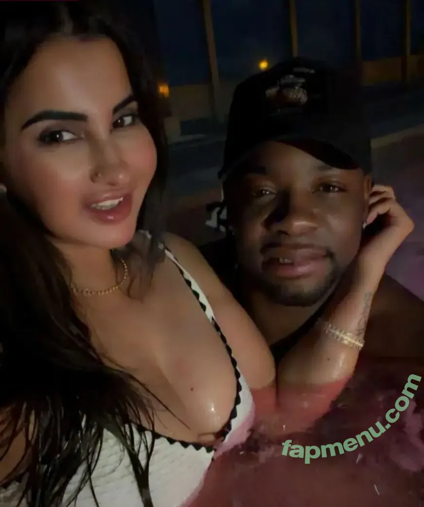 Meetii Kalher nude photo #1578 (meetiikalher / surleen)