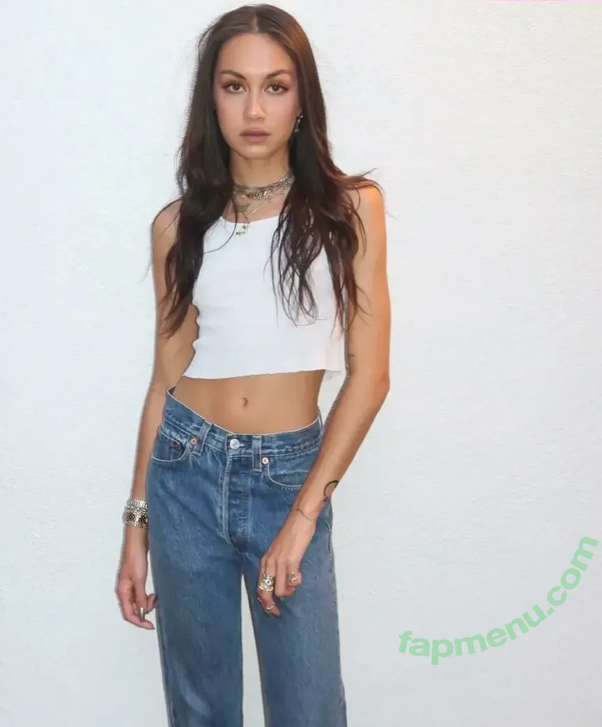 Meg DeLacy nude photo #0034 (megdelacy)