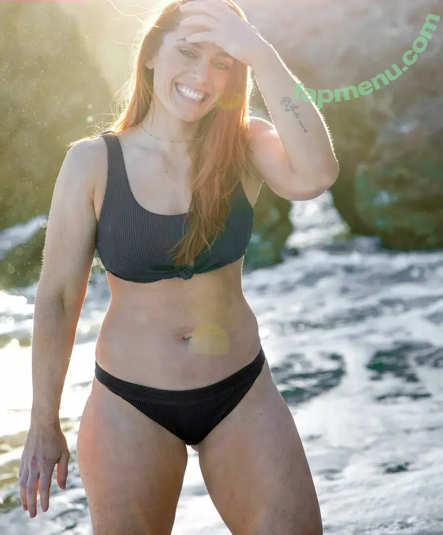 Meg Gallagher nude photo #0119 (megsquats)