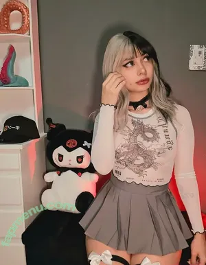 Meg Vicious / toohotnetflix nude photo #0386