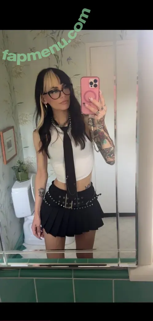 Meg Wilbur nude photo #0023 (littlemonsterdoll)