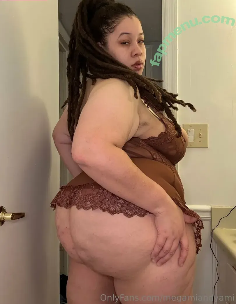 Megamiandyami nude photo #0033 (MegamiKym / megamik / megaminyc)