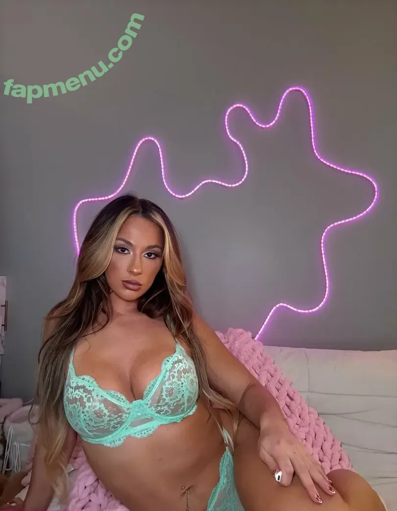 Megan Bayne nude photo #1454 (meganbayne / themeganbayne)