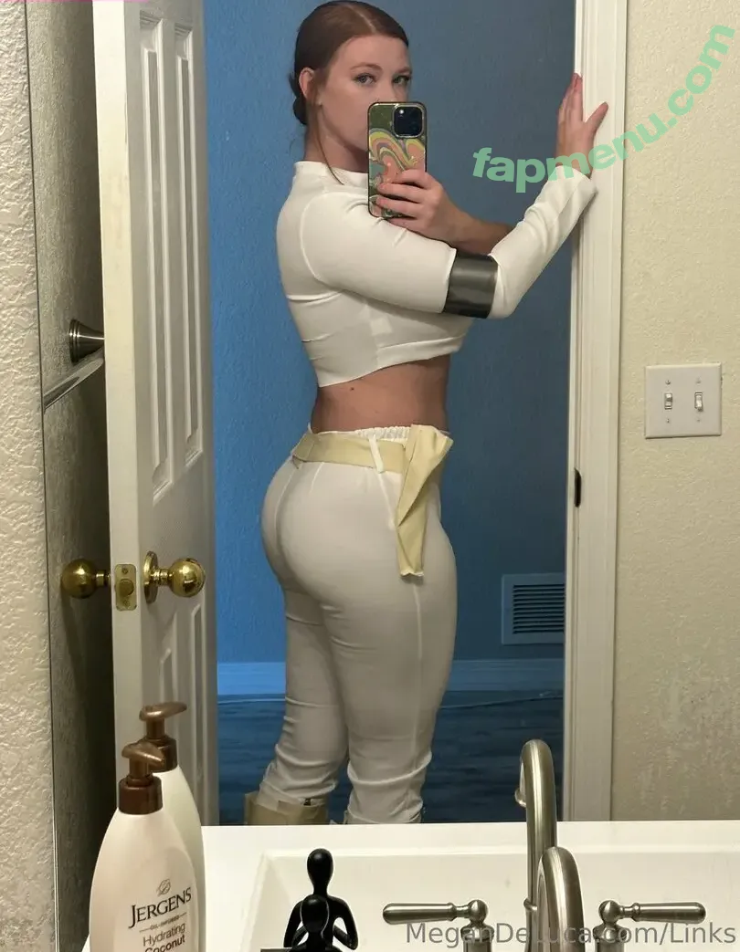 Megan DeLuca nude photo #1210 (Megmdxoxo_ / megandeluca)