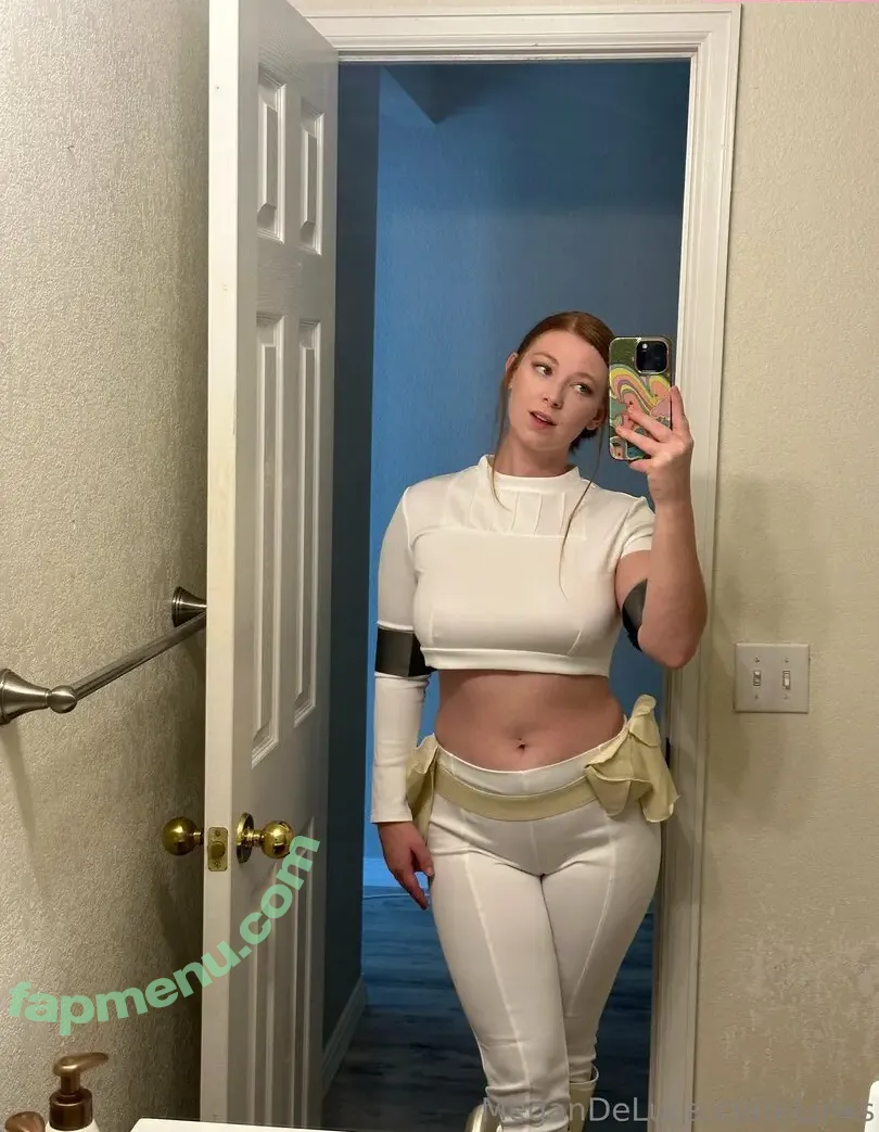 Megan DeLuca nude photo #1217 (Megmdxoxo_ / megandeluca)