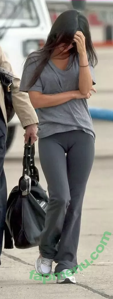 Megan Fox nude photo #1978 (fatmeganfox / meganfox)