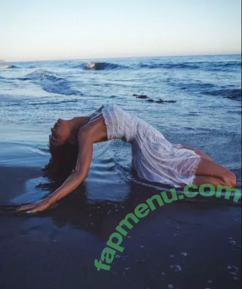 Megan Fox nude photo #1987 (fatmeganfox / meganfox)