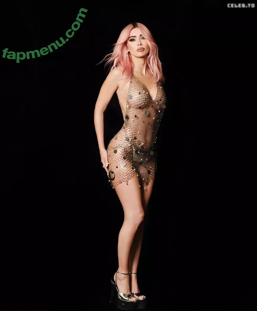 Megan Fox nude photo #1996 (fatmeganfox / meganfox)