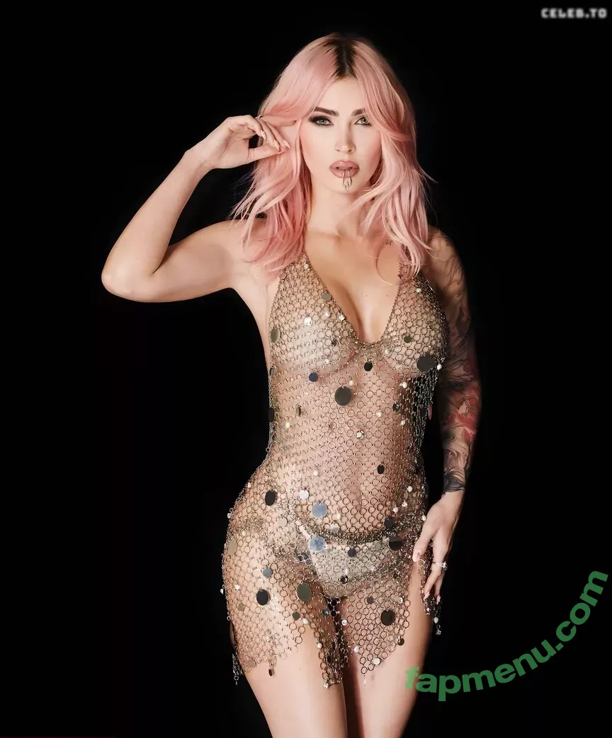 Megan Fox nude photo #1997 (fatmeganfox / meganfox)