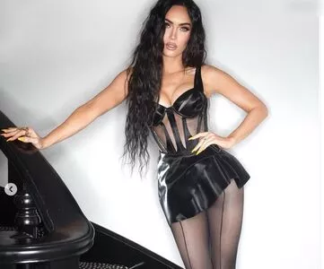 Megan Fox / fatmeganfox / meganfox nude photo #2031