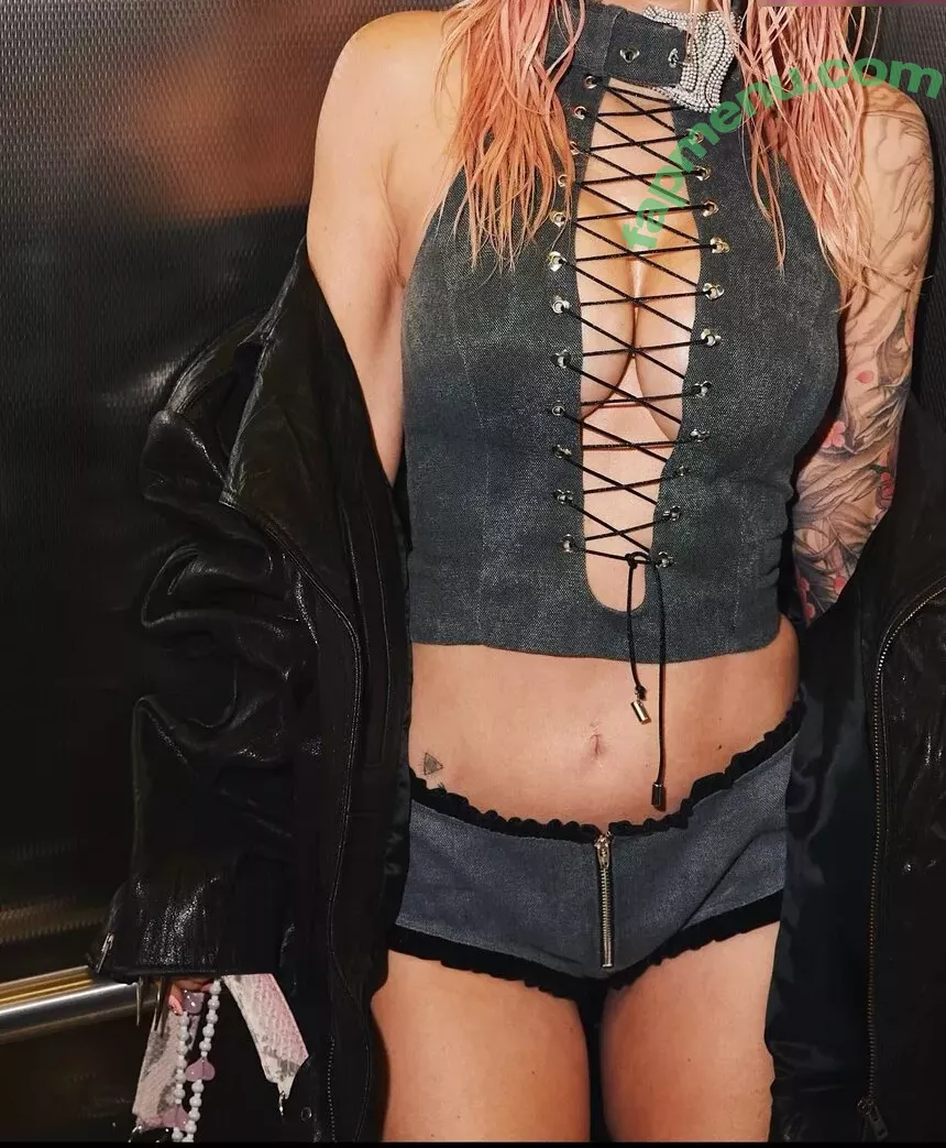 Megan Fox nude photo #2002 (fatmeganfox / meganfox)