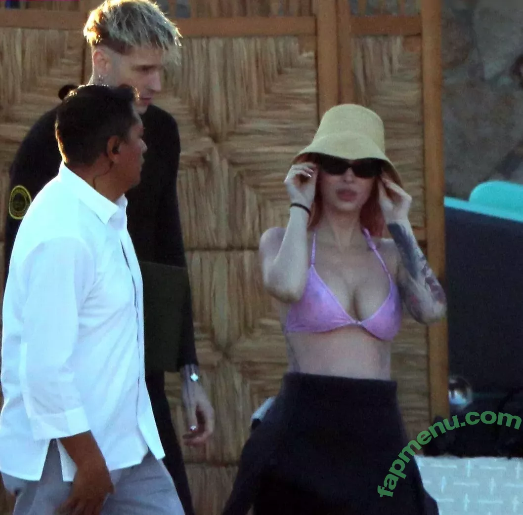 Megan Fox nude photo #2006 (fatmeganfox / meganfox)