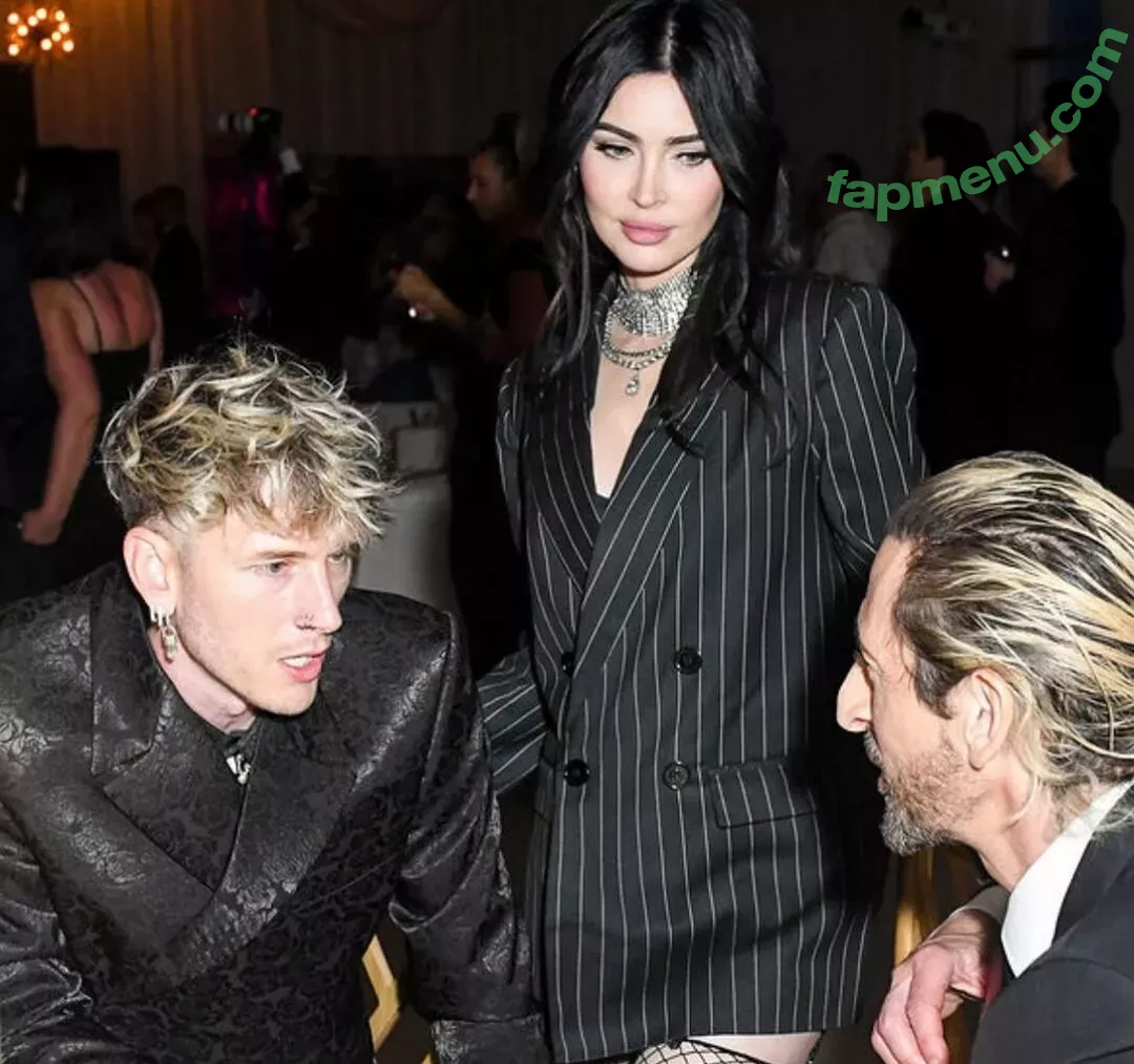 Megan Fox nude photo #2021 (fatmeganfox / meganfox)