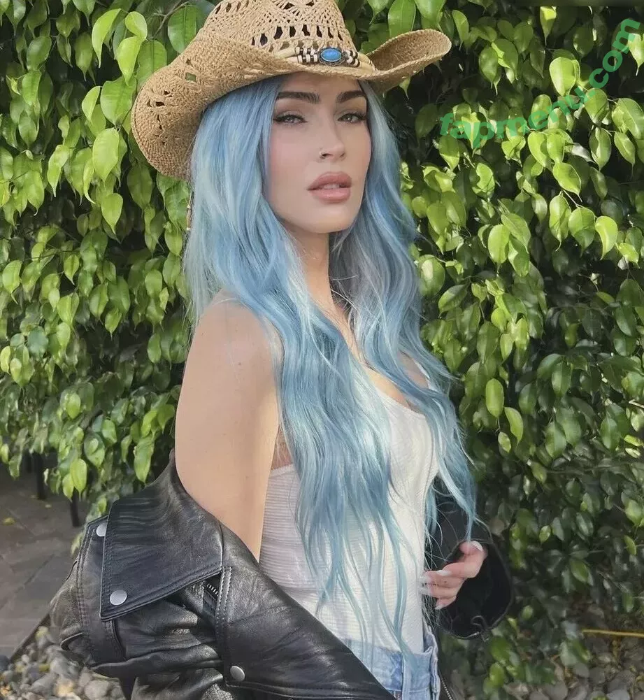 Megan Fox nude photo #2030 (fatmeganfox / meganfox)