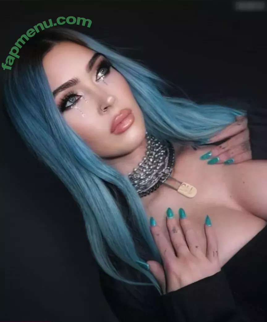 Megan Fox nude photo #2036 (fatmeganfox / meganfox)