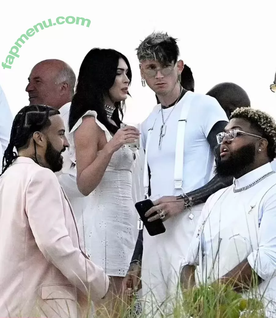 Megan Fox nude photo #2040 (fatmeganfox / meganfox)