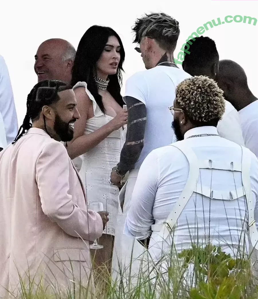 Megan Fox nude photo #2043 (fatmeganfox / meganfox)