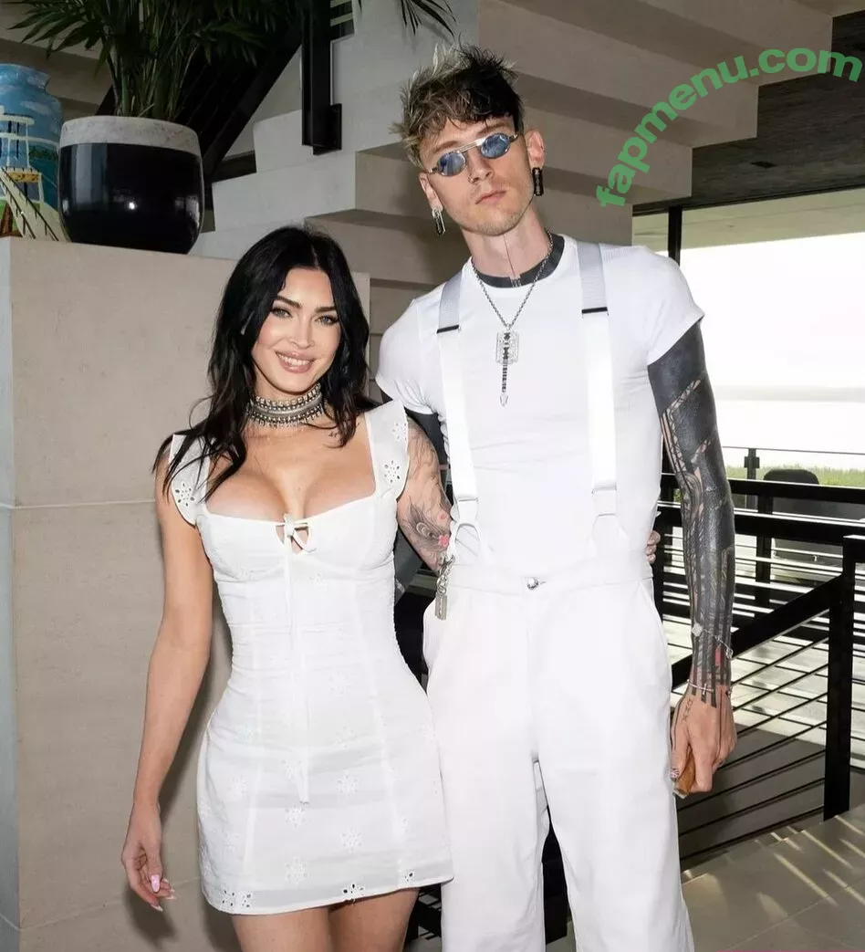 Megan Fox nude photo #2044 (fatmeganfox / meganfox)