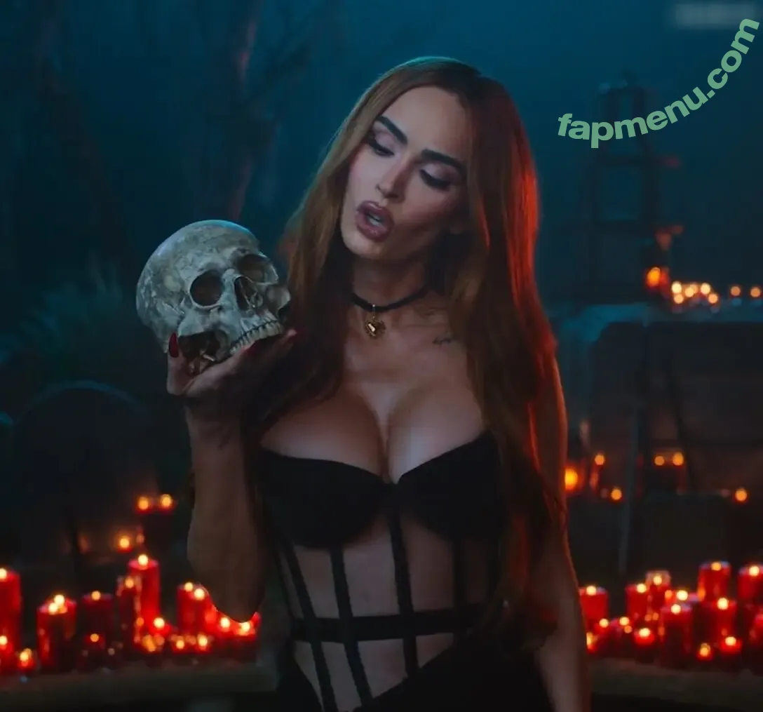 Megan Fox nude photo #2393 (megan.fox / meganfox)