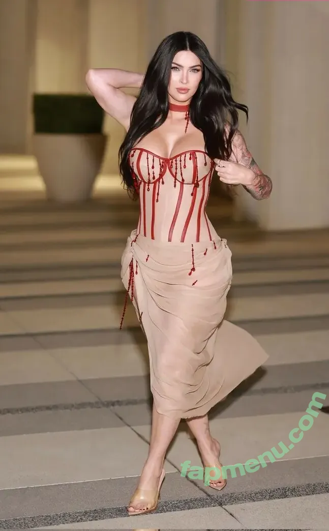 Megan Fox nude photo #2522 (fatmeganfox / meganfox)