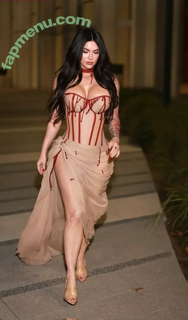 Megan Fox nude photo #2523 (fatmeganfox / meganfox)