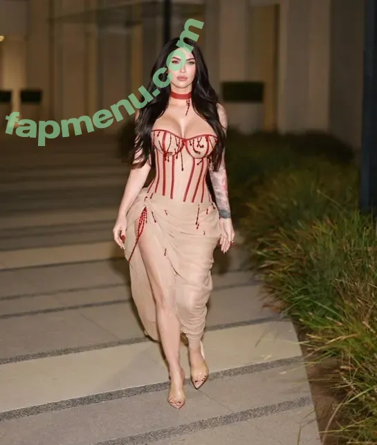 Megan Fox nude photo #2526 (fatmeganfox / meganfox)