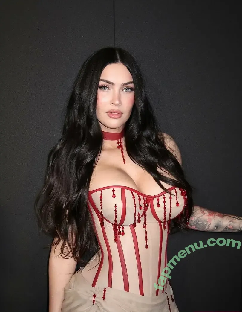 Megan Fox nude photo #2527 (fatmeganfox / meganfox)