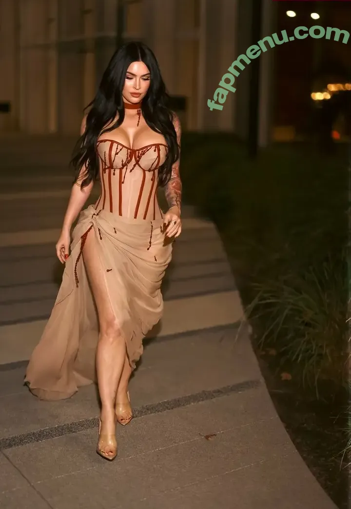 Megan Fox nude photo #2529 (fatmeganfox / meganfox)