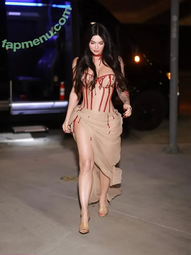 Megan Fox nude photo #2541 (fatmeganfox / meganfox)