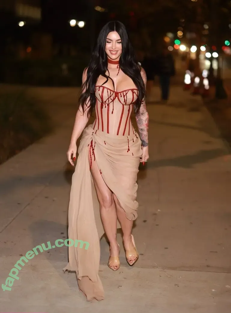 Megan Fox nude photo #2549 (fatmeganfox / meganfox)