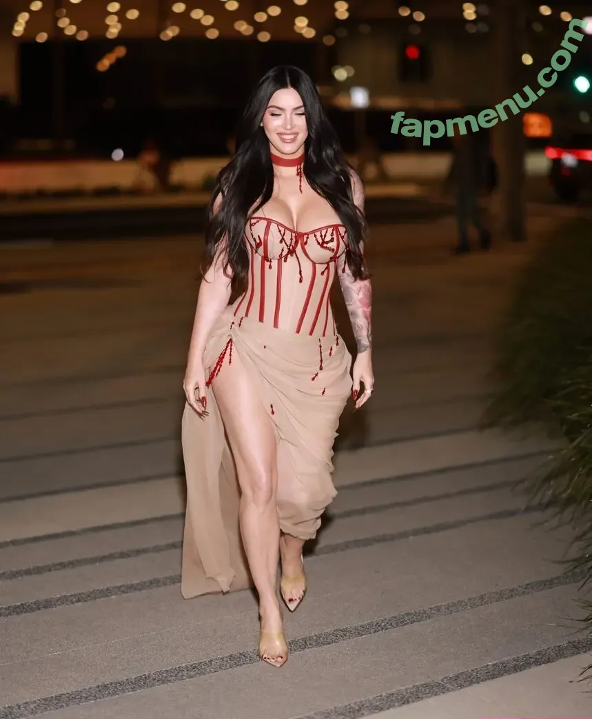 Megan Fox nude photo #2550 (fatmeganfox / meganfox)